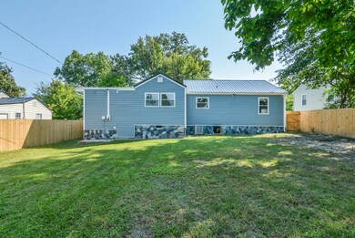 1557 Greenfield rear center