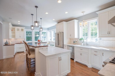 9 Center Rd, Old Greenwich, CT 06870 - photo 5