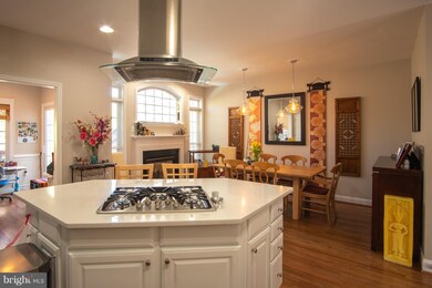 9966 Cyrandall Dr, Oakton, VA 22124 - photo 3