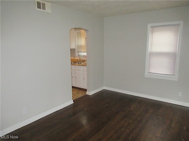 18712 Parkmount Ave, Cleveland, OH 44135 - photo 6