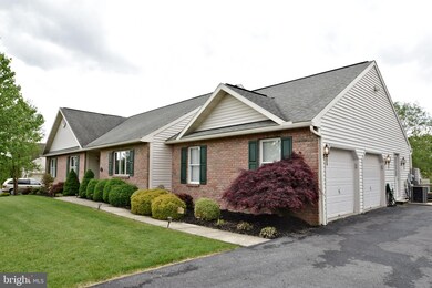 105 Martin Ln, Douglassville, PA 19518 - photo 3