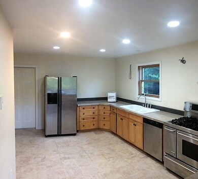 381 Kings Hwy, New Durham, NH 03855 - photo 4