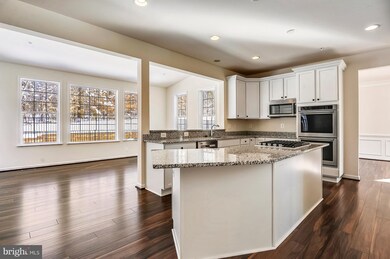 3608 Chancelsors Dr, Upper Marlboro, MD 20772 - photo 5