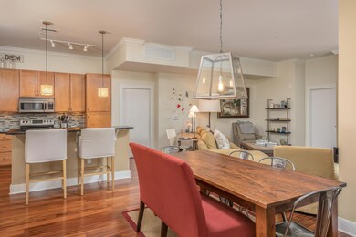 129_Walnut_St_Unit_244_05