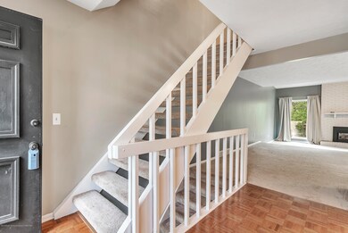 1198-chartwell-carriage-way-n-east-lansi
