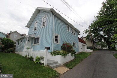 114 1/2 D St, Keyser, WV 26726 - photo 3