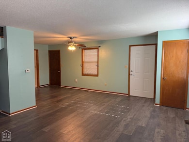 403 Pavilion Ln, Horseshoe Bend, AR 72512 - photo 3