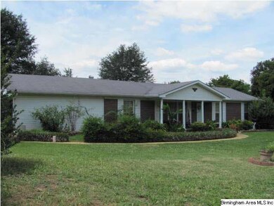 Oversized single carport gives lots of parking spa