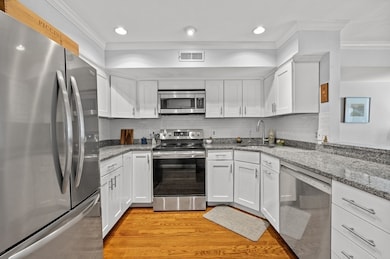 27R West St unit 4, Beverly, MA 01915 - photo 4