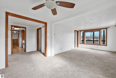 185 N Three Mile Rd, Traverse City, MI 49696 - photo 7