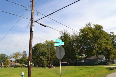 3129 Cactus, Houston, TX 77026 - photo 4