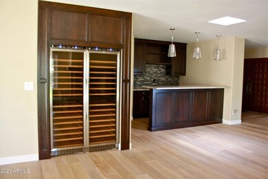 Bar - wine fridge