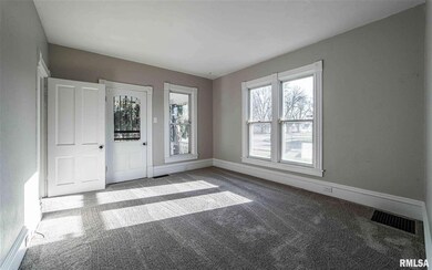 1225 Broadway St, Lincoln, IL 62656 - photo 4