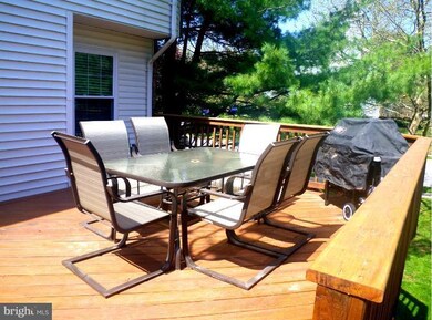 9 Hunting Horn Cir, Reisterstown, MD 21136 - photo 2