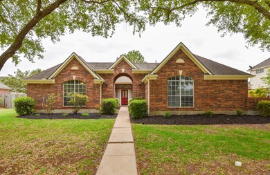 1205 Bob White Dr, Friendswood, TX 77546 - photo 3