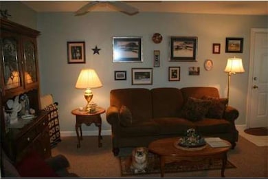 19 Mitchell Dr, Chicopee, MA 01022 - photo 5