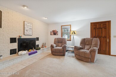 134 N Vine St, Bryan, OH 43506 - photo 4