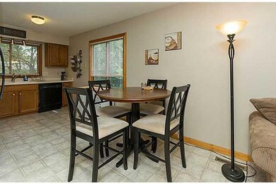 622 Hickory Hill Ln, Des Moines, IA 50317 - photo 7