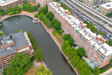 Thomas Graves Landing unit 209, Cambridge, MA 02141 - photo 2