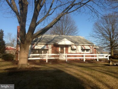 209 Penn Ave, Souderton, PA 18964 - photo 2