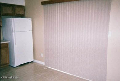 04-Mateo_KitchenPatioEnt