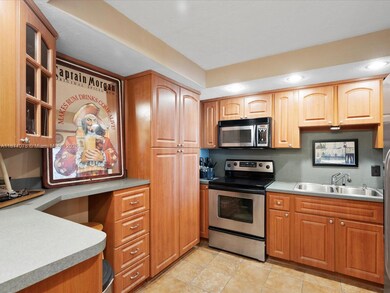 Golden Horn Condominiums unit 9H, Hallandale Beach, FL 33009 - photo 4