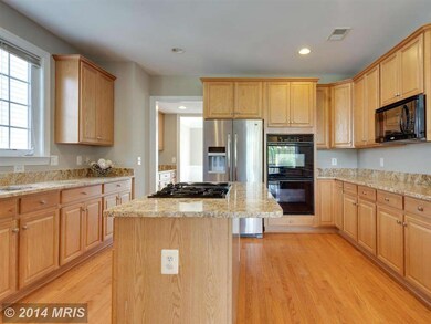 4701 Cochran Place, Centreville, VA 20120 - photo 5