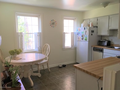 Kitchen/dining area
