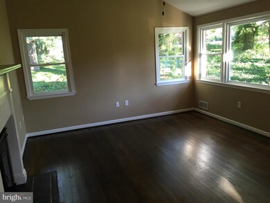 1424 Shefford Rd, Baltimore, MD 21239 - photo 7