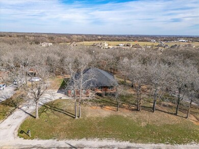 312 W Arbor Ct, Springtown, TX 76082 - photo 3