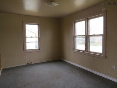 1327 35th St, Wichita Falls, TX 76302 - photo 5