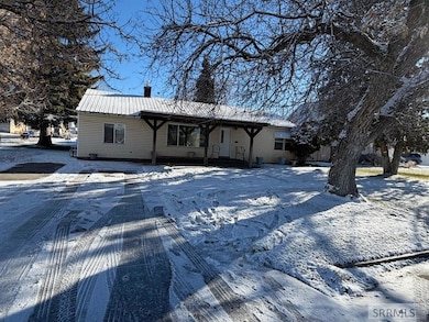 74 N 3rd W, Rexburg, ID 83440 - photo 3