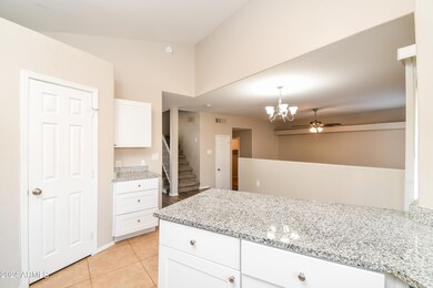 006-photo-kitchen-14065318