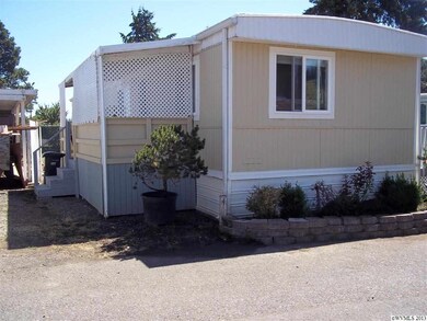 1732 Pine (#4) St NE unit 4, Silverton, OR 97381 - photo 2