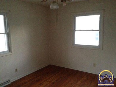 113 SW Roosevelt St, Topeka, KS 66606 - photo 7