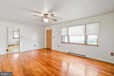 764 Ash St, Strasburg, VA 22657 - photo 7