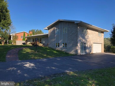 2910 Philadelphia Ave, Chambersburg, PA 17201 - photo 5