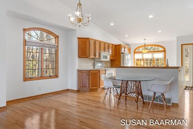 10-web-or-mls-545 Red Oak Ct, Holland-10