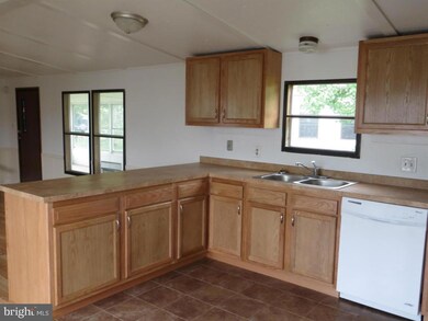 82 Honeysuckle Way, Columbia, PA 17512 - photo 4