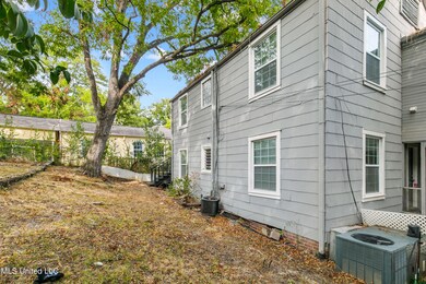 909 Whitworth-20