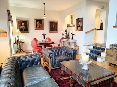 Living Room/Dining Area