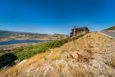 3_Exterior_high_3553841