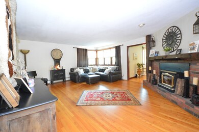 924 Dewey St, West Springfield, MA 01089 - photo 6