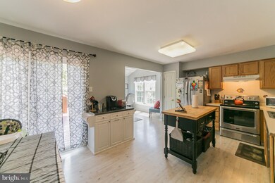 1256 Hunter Ln, Perkiomenville, PA 18074 - photo 7