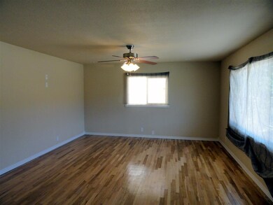 2305 Baylor Ave, Alamogordo, NM 88310 - photo 3
