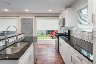 2019 Huldy St unit 5, Houston, TX 77019 - photo 3