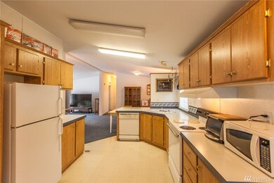 506 Newport Plaza, East Wenatchee, WA 98802 - photo 3