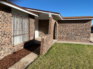 10613 Limas Dr, El Paso, TX 79935 - photo 2