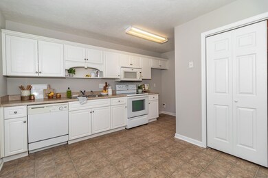 13-web-or-mls-1609 EMMA ST (c)-2243