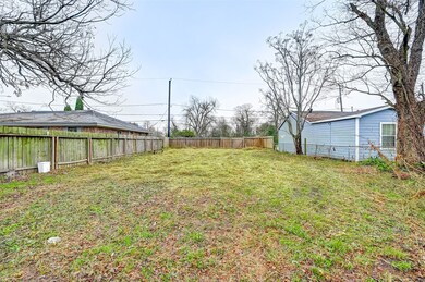 3407 Broyles St, Houston, TX 77026 - photo 2